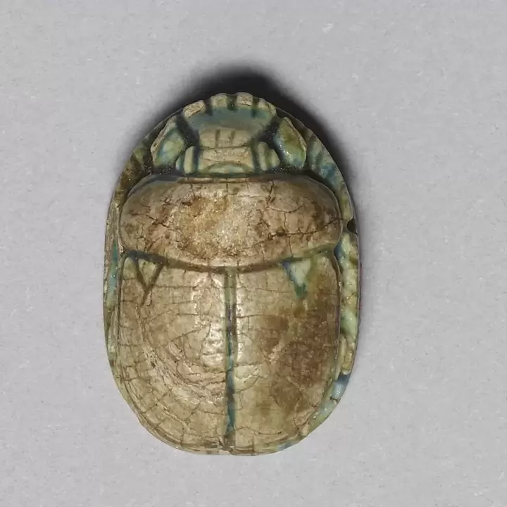 jimat keberuntungan - scarab